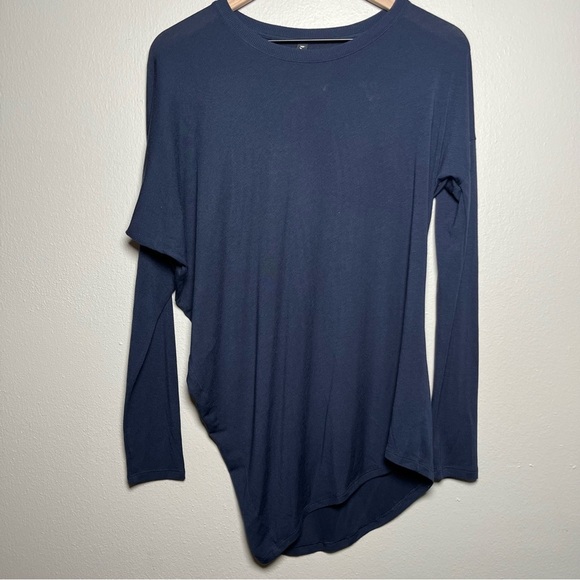 Athleta Women Cloud Light Restore Sweater XS Navy Blue Long Sleeve Asymmetrical - Picture 2 of 8